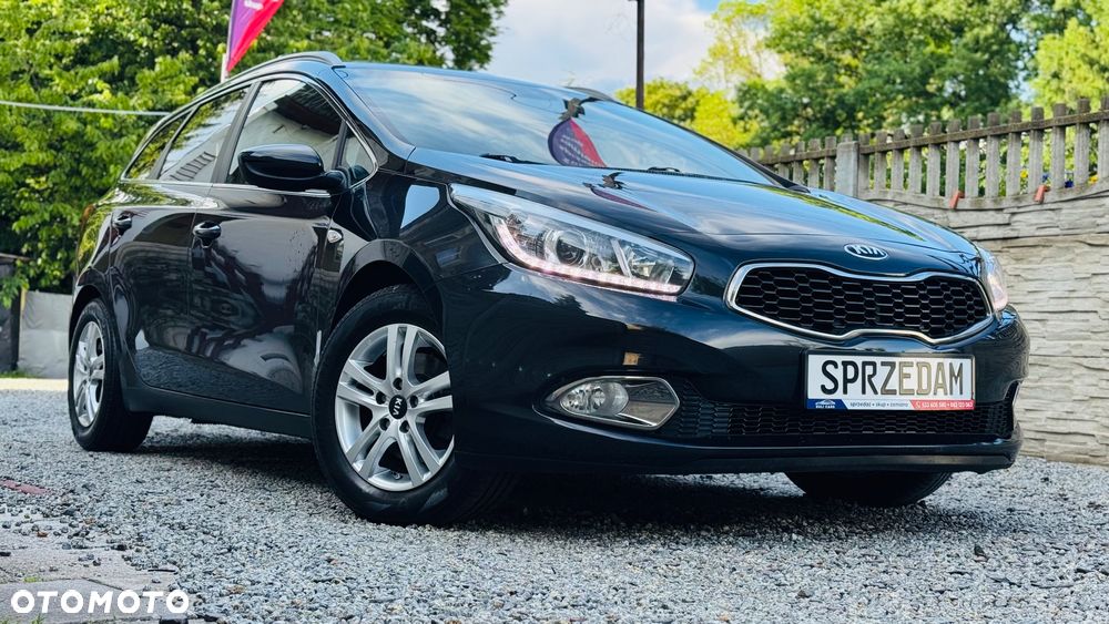 Kia Ceed 1.6 CRDi 128 Dream Team Edition - 12