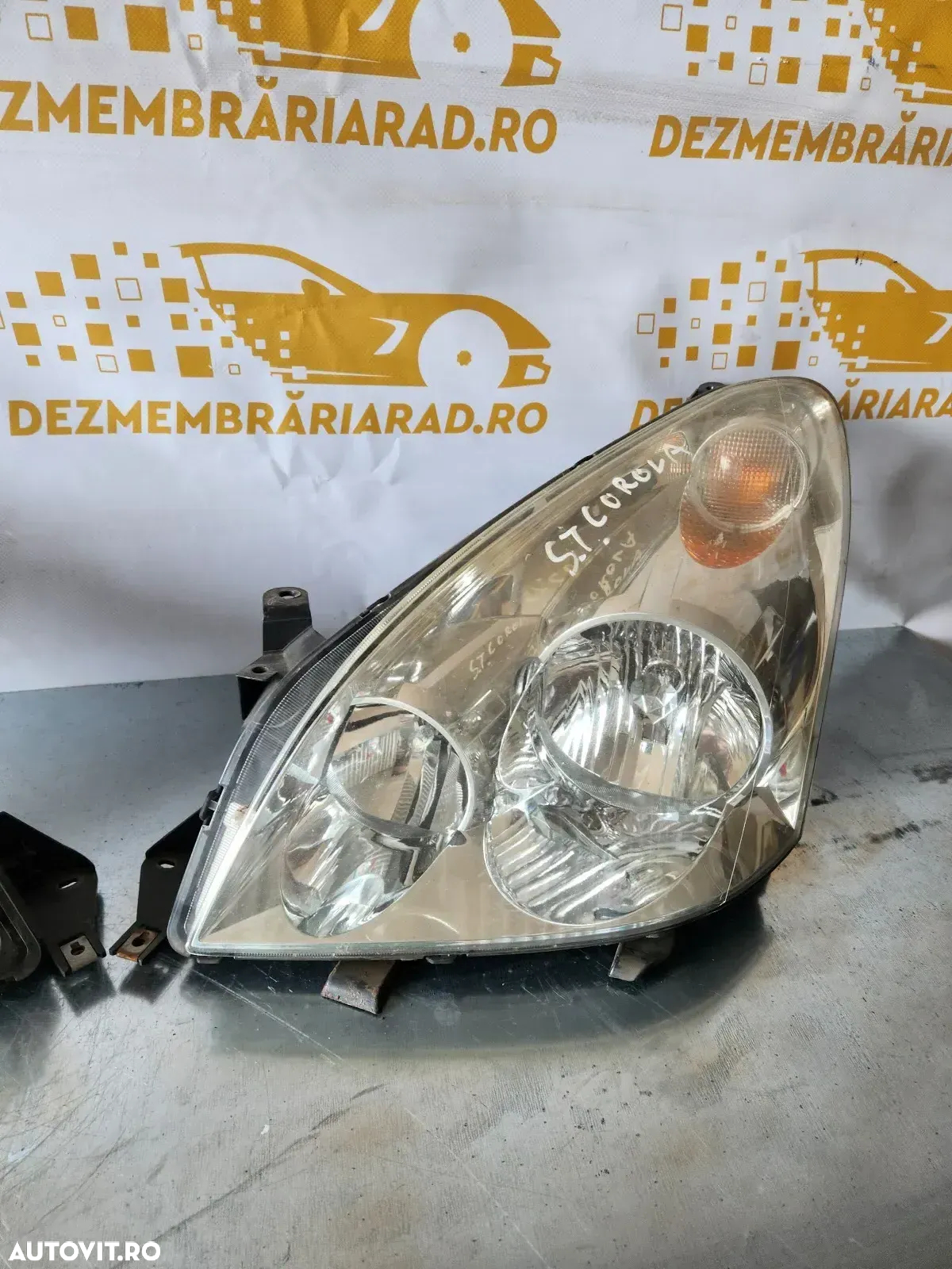 Faruri Far Stanga Dreapta Toyota Corolla Verso Originale Volan Stanga - Dezmembrari Arad - 4