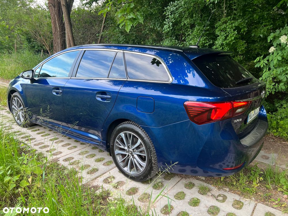 Toyota Avensis 2.0 D-4D Prestige - 3