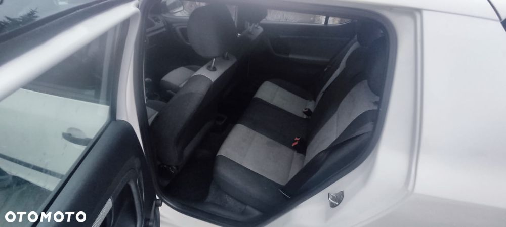 Skoda Fabia 1.2 HTP FAMILY - 5