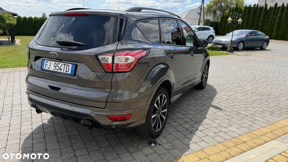 Ford Kuga 2.0 TDCi 2x4 ST-Line - 11