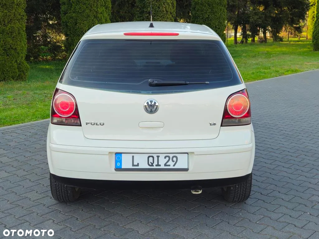 Volkswagen Polo 1.4 Comfortline - 20