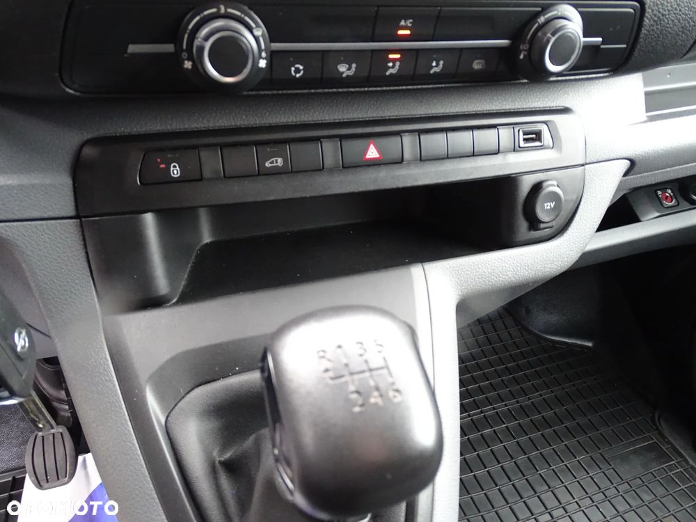 Opel VIVARO LONG - 32
