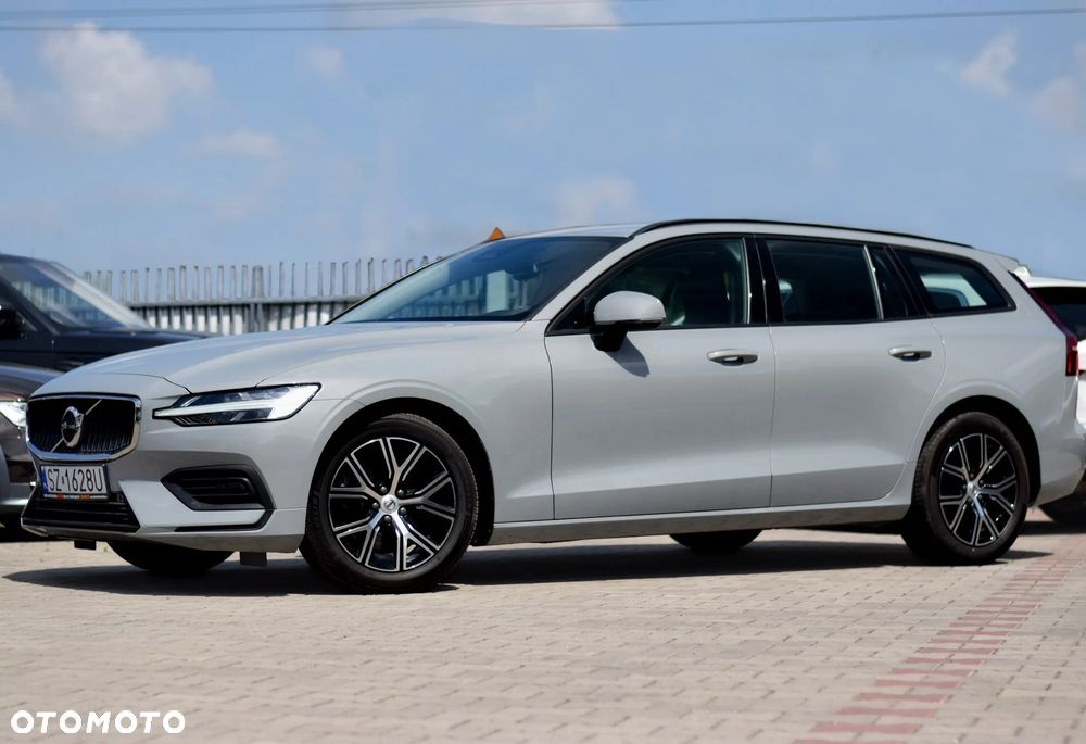 Volvo V60 B3 B DKG Momentum Pro - 30