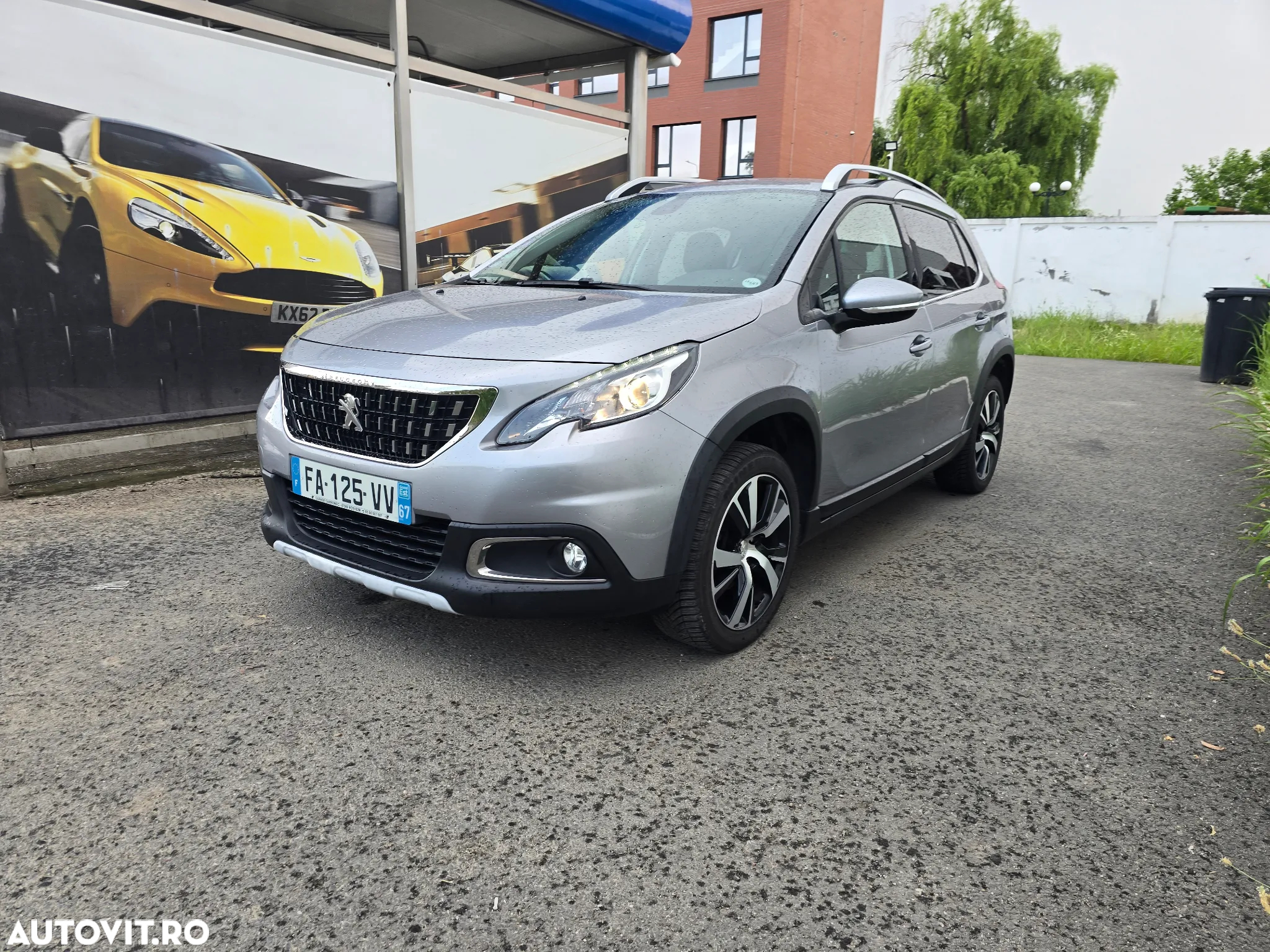 Peugeot 2008 PureTech 110 Stop&Start Allure - 19