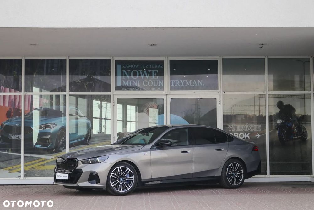 BMW i5 83.9kWh M60 xDrive - 2