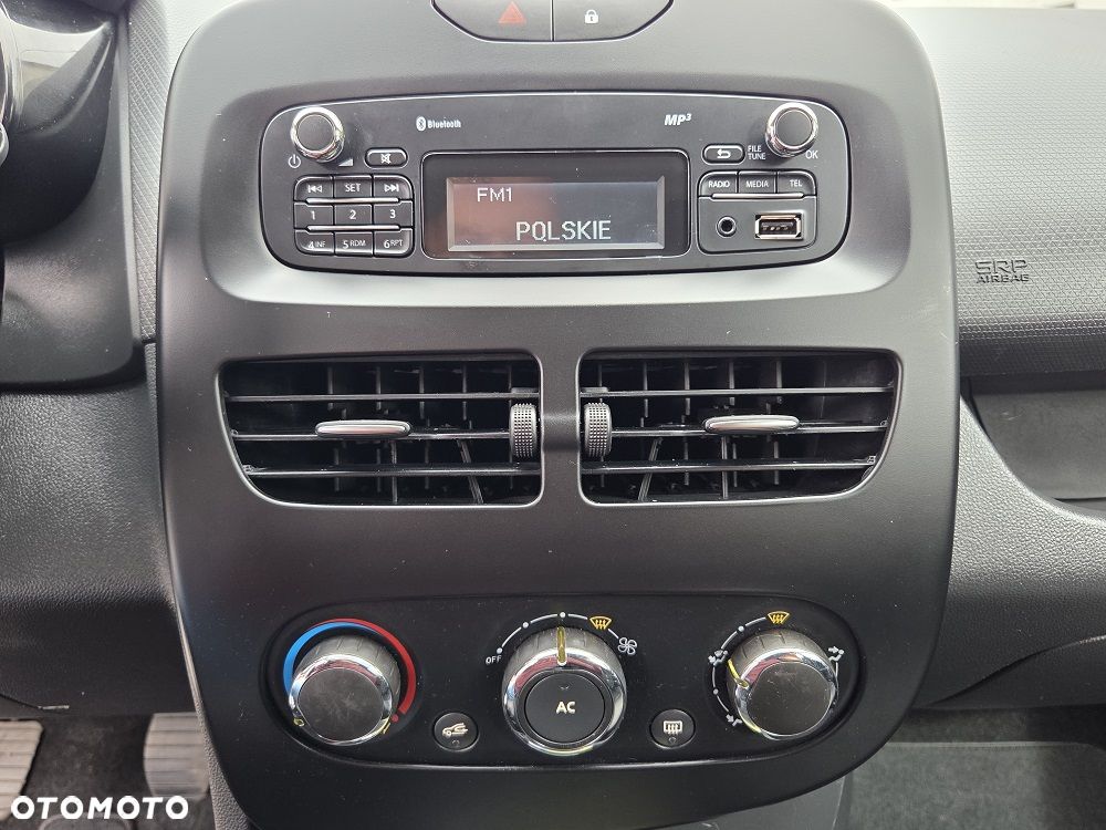 Renault Clio 1.2 16V Life EU6 - 21