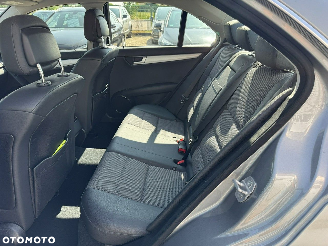 Mercedes-Benz Klasa C 180 BlueEFFICIENCY Avantgarde - 21