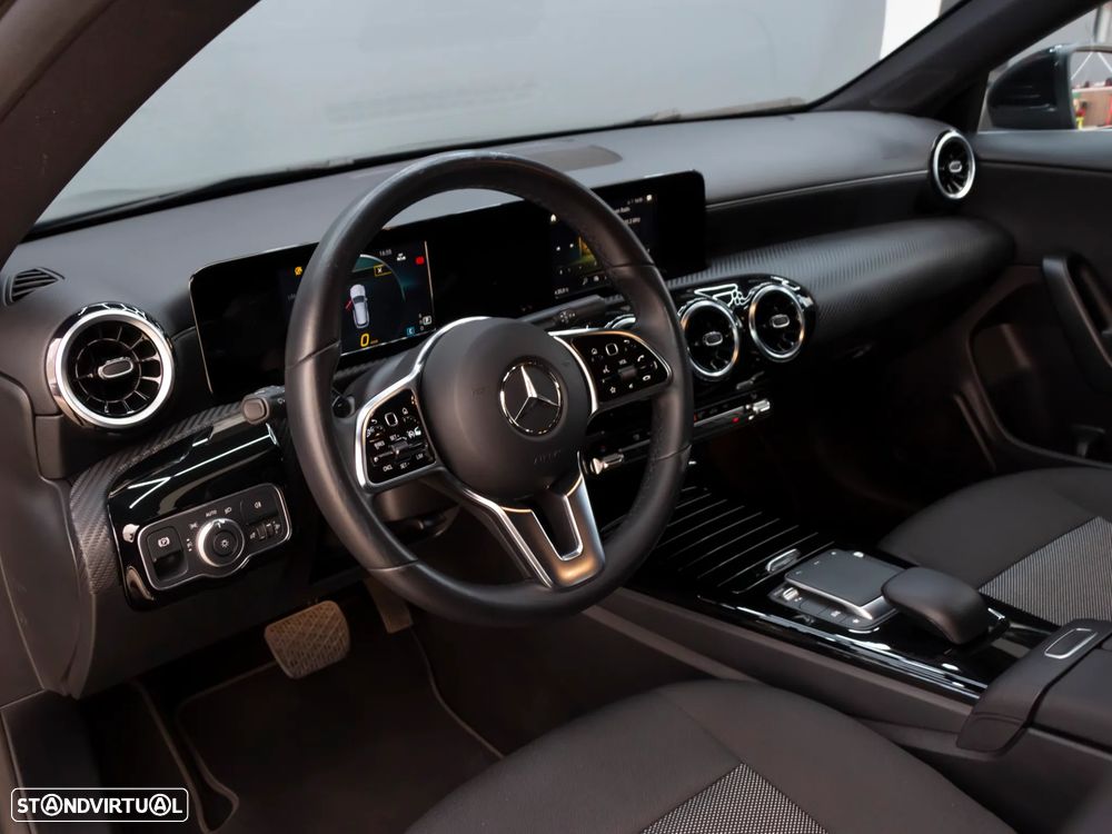 Mercedes-Benz CLA 180 d Shooting Brake Business Solutions.Grande Frota Aut. - 17