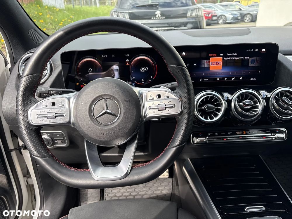 Mercedes-Benz GLA - 15