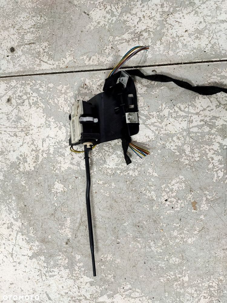 silniczek zamek wlewu paliwa bmw 3 (e90) 98588003 - 1