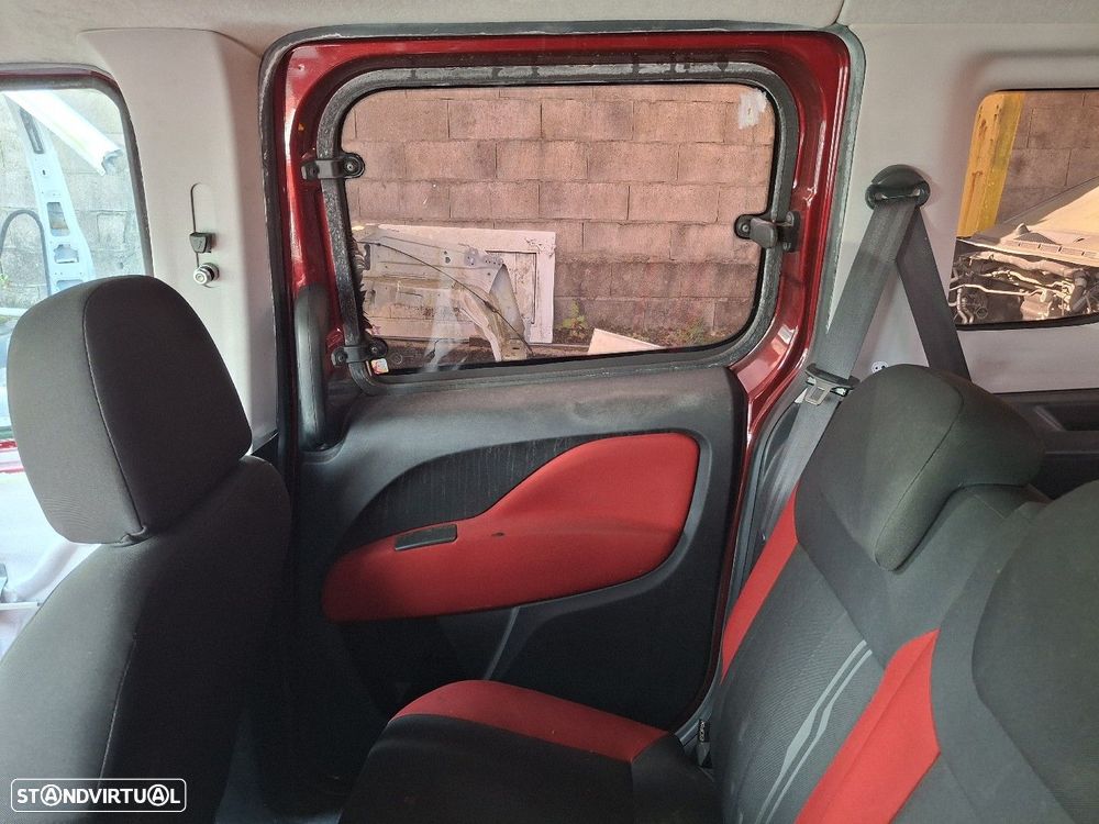 Quartela Trás Direita Fiat Doblo Caixa/Combi (263_) - 1