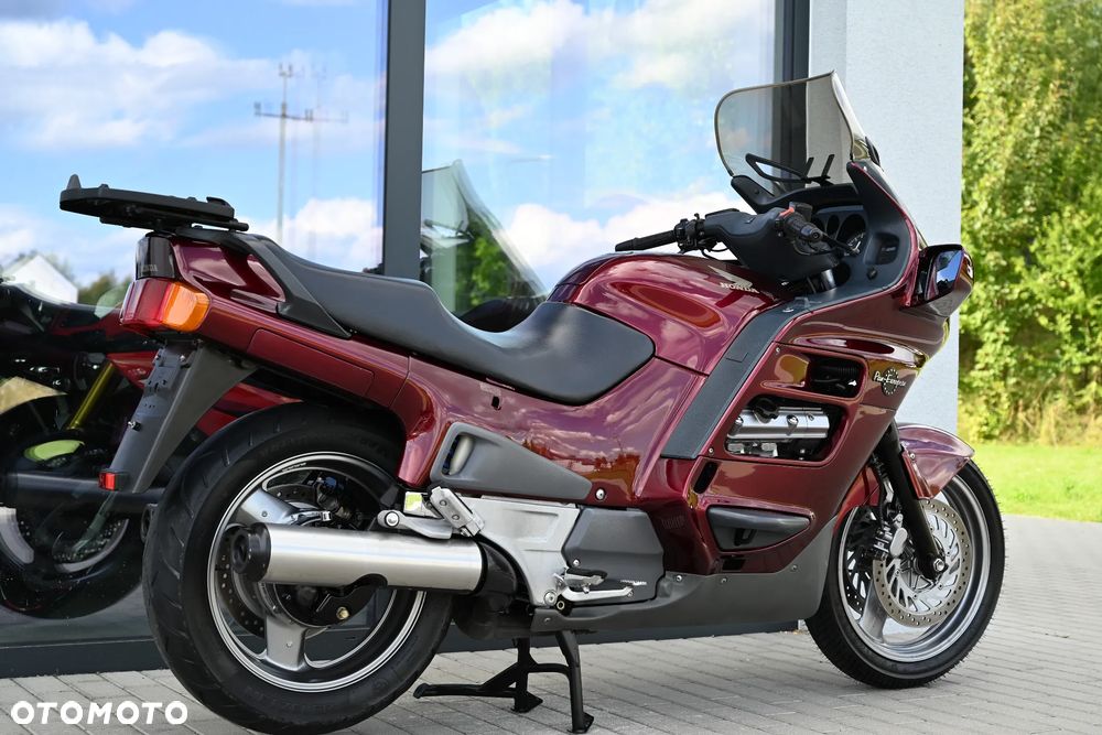 Honda ST - 40