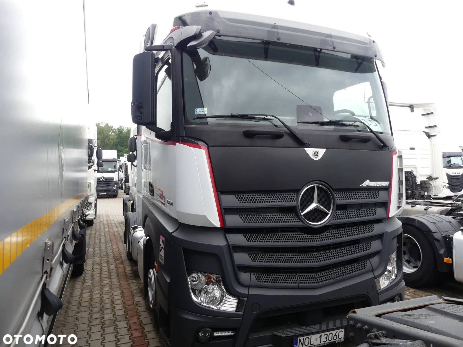 Mercedes-Benz ACTROS 1851 BLUETEC 6 4X2 - 2