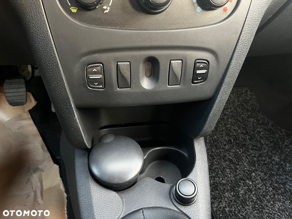 Dacia Sandero 0.9 TCe SL Celebration - 25