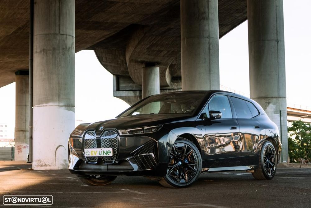 BMW iX M60