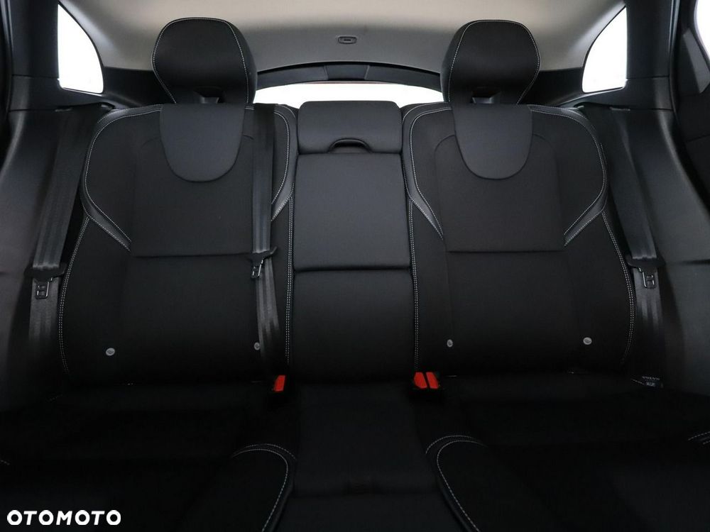 Volvo V40 T3 Geartronic Momentum - 19