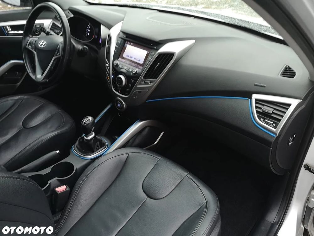 Hyundai Veloster 1.6 GDI Premium - 29