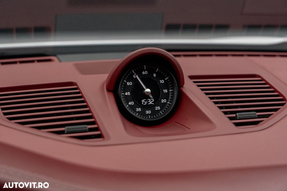 Porsche 911 Carrera 4S PDK - 37