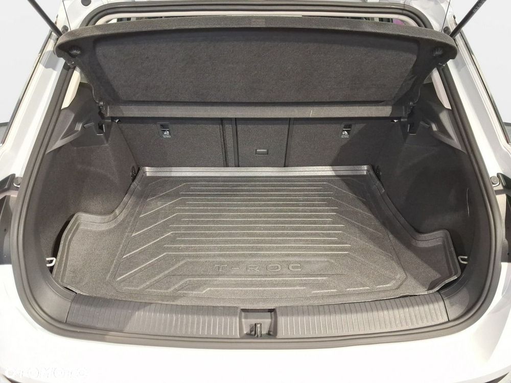 Volkswagen T-Roc - 18