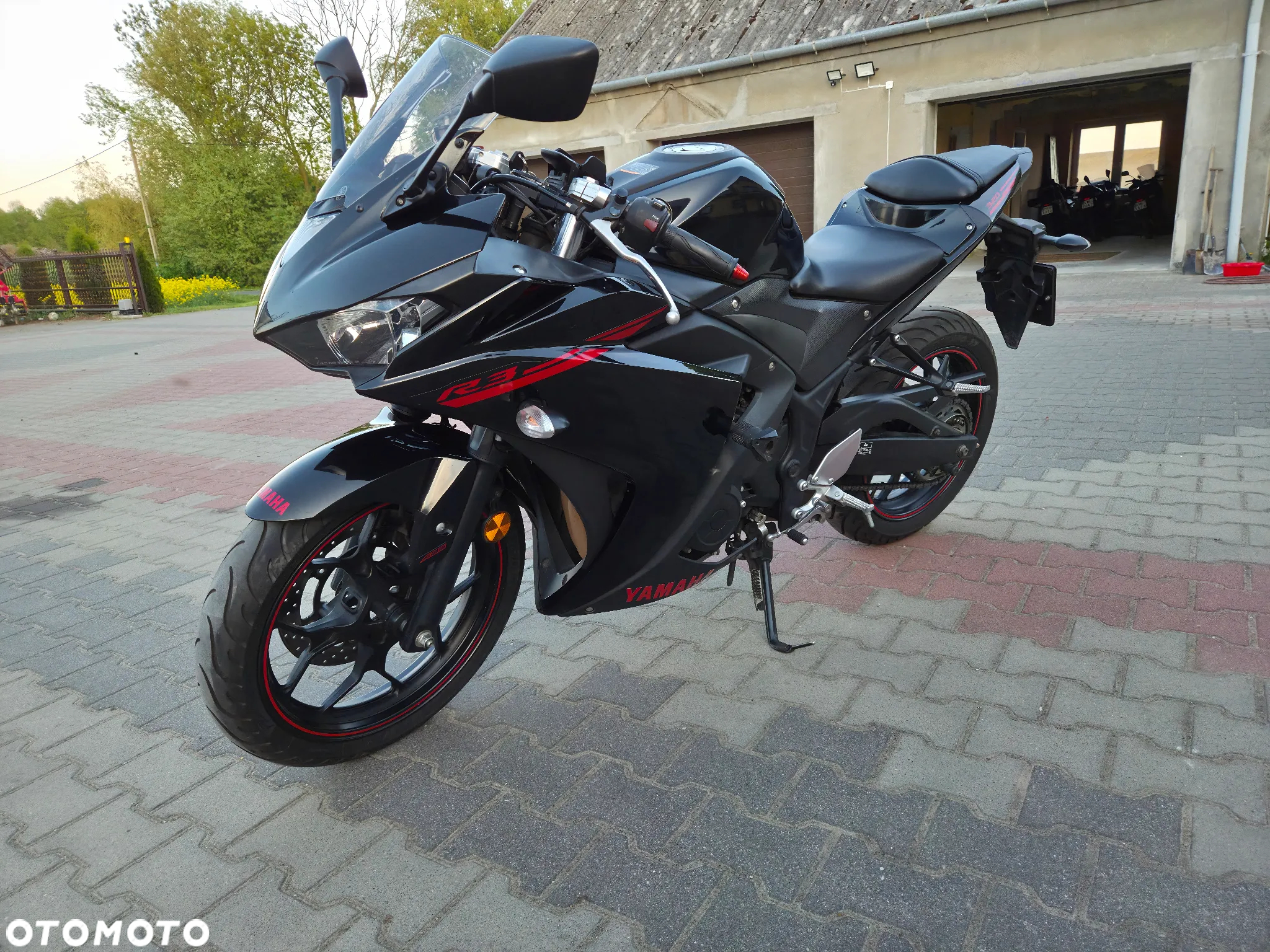 Yamaha R3 - 5