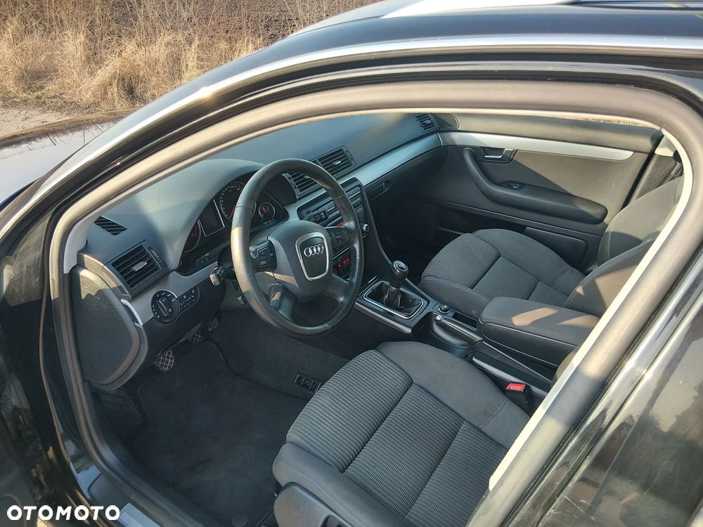 Audi A4 Avant 2.0T FSI - 7