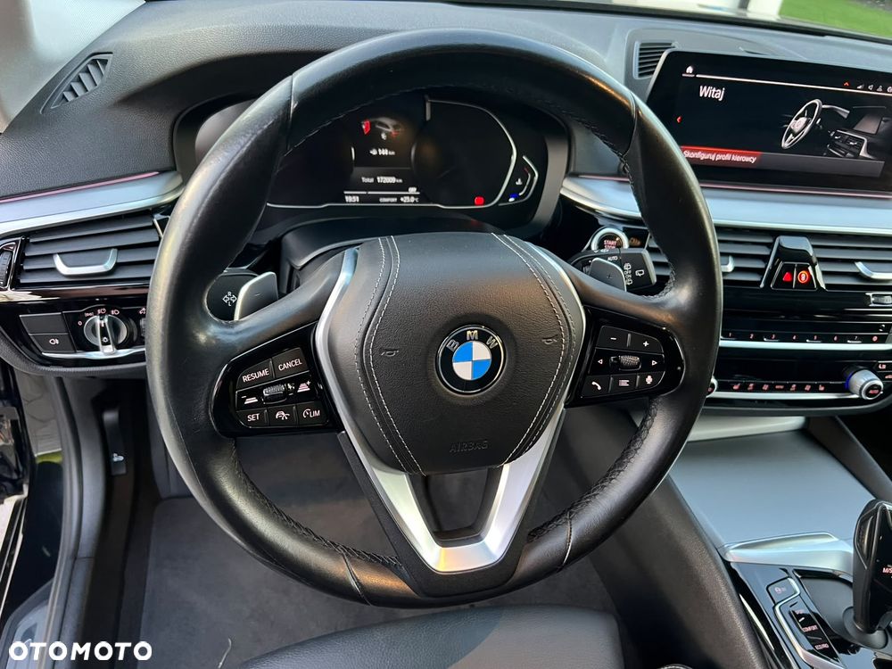 BMW Seria 5 520d Sport Line - 16