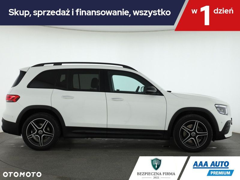 Mercedes-Benz GLB - 8