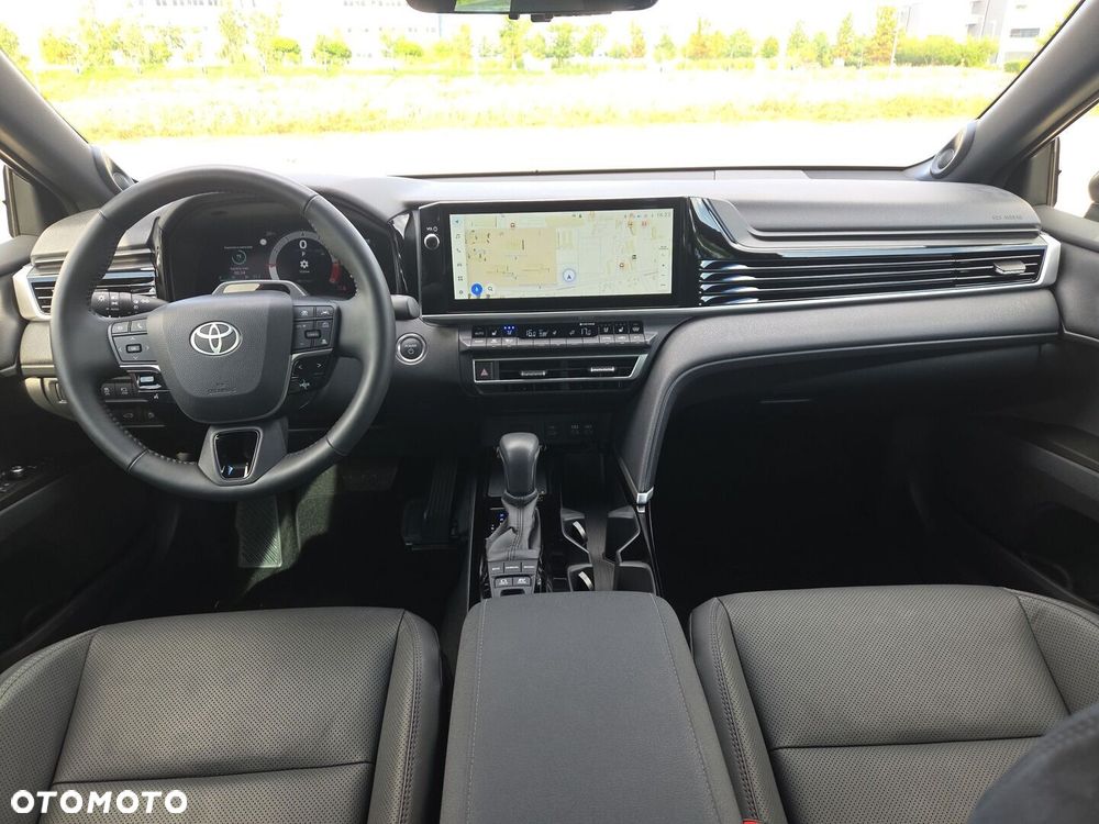 Toyota Camry - 32