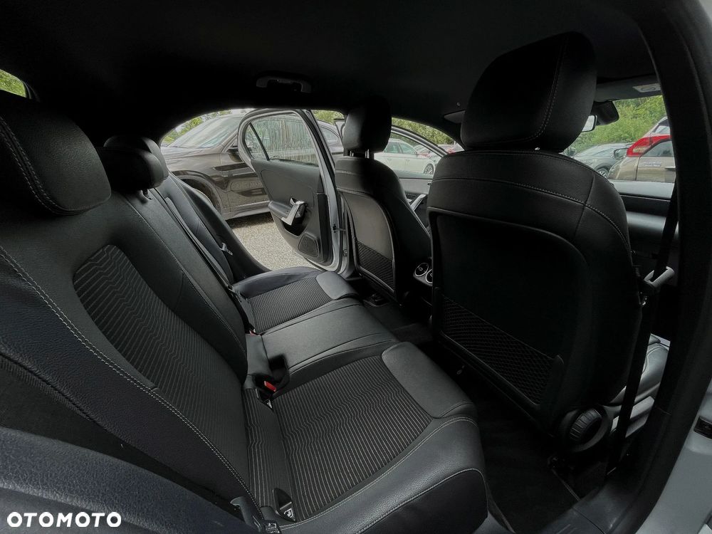 Mercedes-Benz Klasa A 180 d 7G-DCT Edition 1 - 18