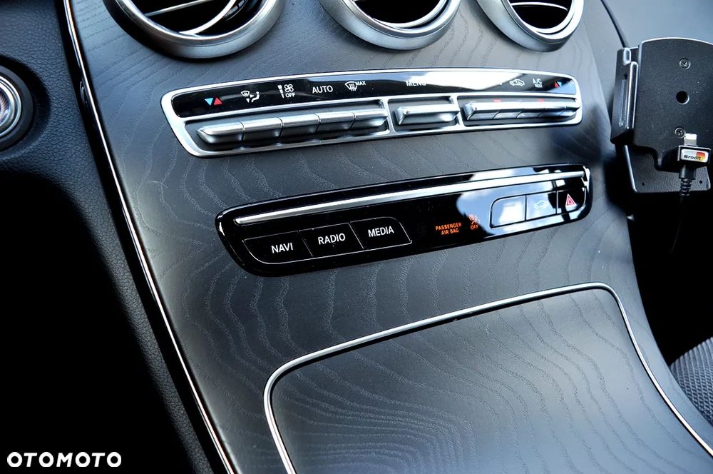 Mercedes-Benz Klasa C 220 d 9G-TRONIC AMG Line - 34