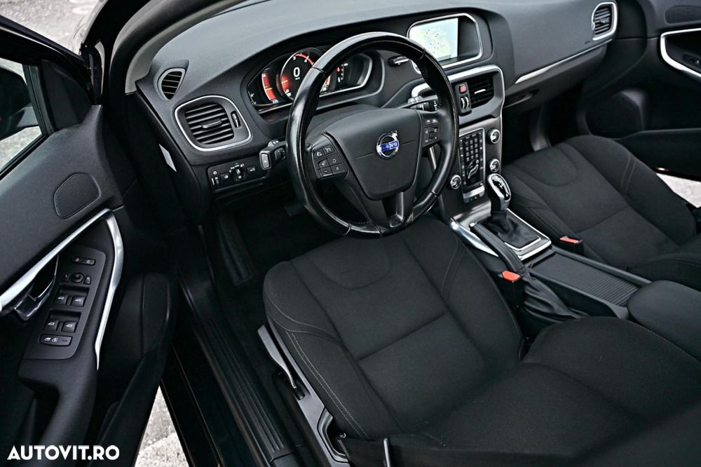 Volvo V40 D3 Geartronic You - 18