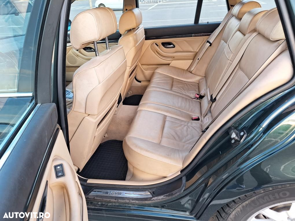 BMW Seria 5 525iA touring - 29