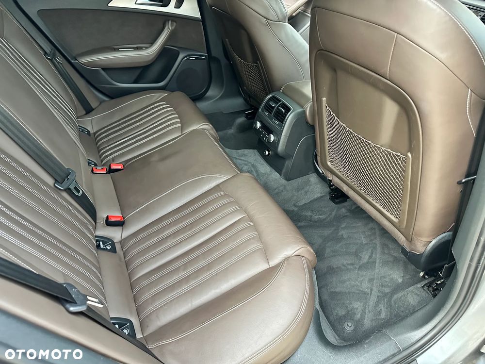 Audi A6 Allroad - 11
