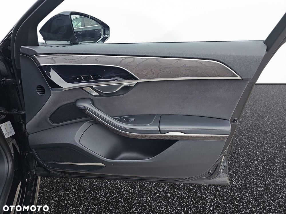Audi A8 - 23