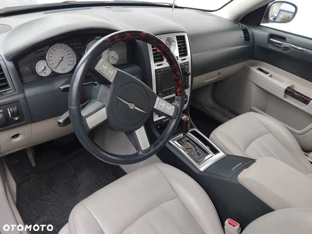 Chrysler 300C 2005 photo 5