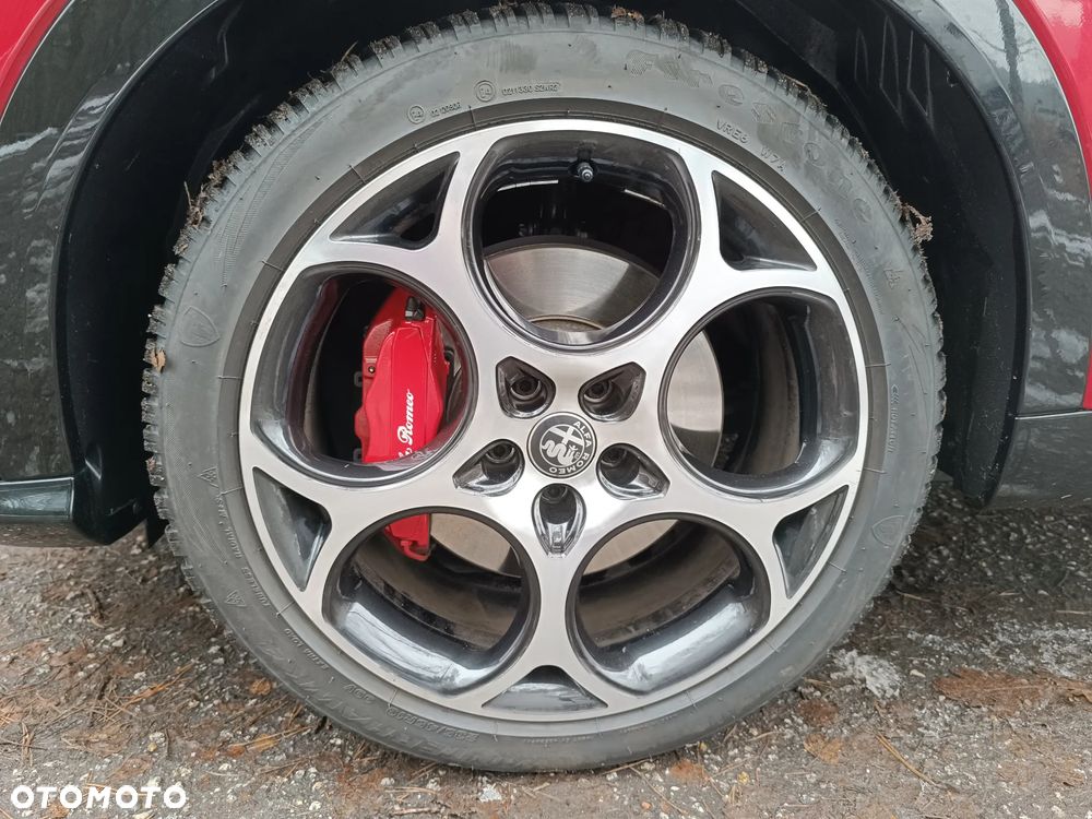 Alfa Romeo Tonale 1.5 T4 GSE mHEV Veloce DCT - 12