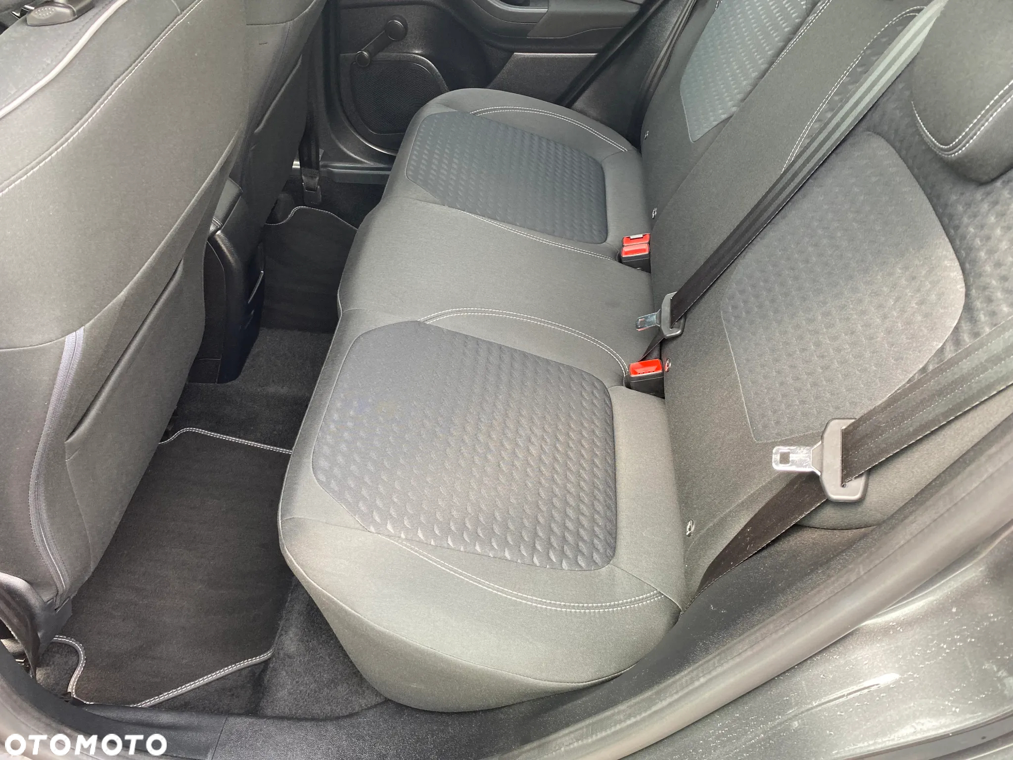 Ford Fiesta 1.0 EcoBoost Titanium - 20