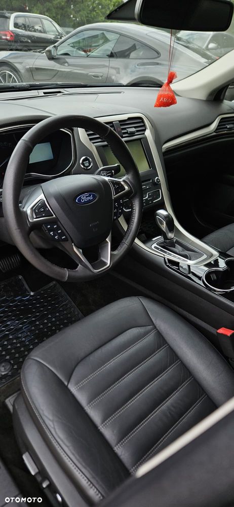 Ford Fusion - 5