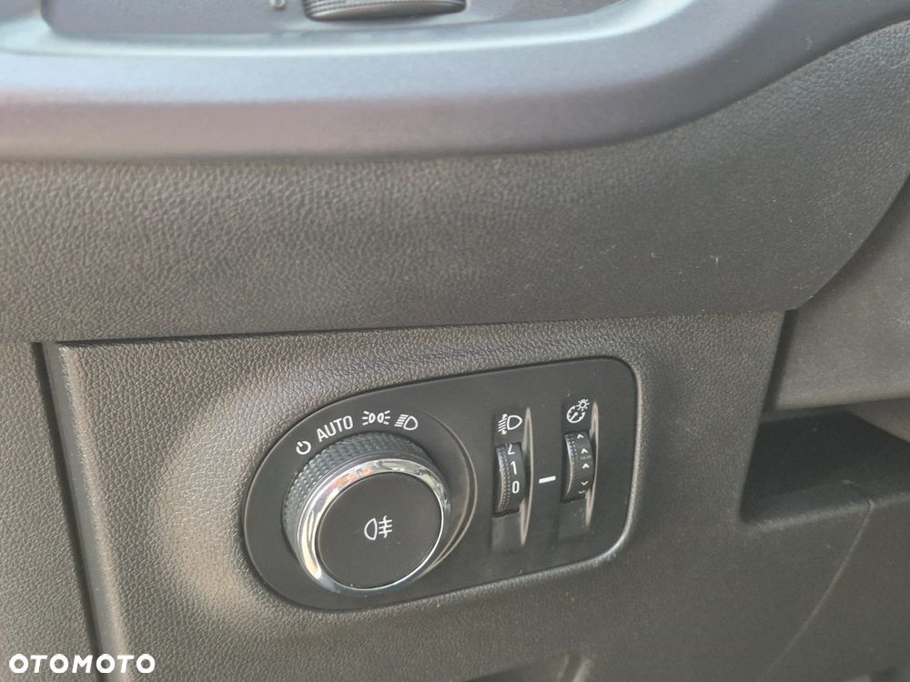 Opel Corsa 1.4 Enjoy - 21