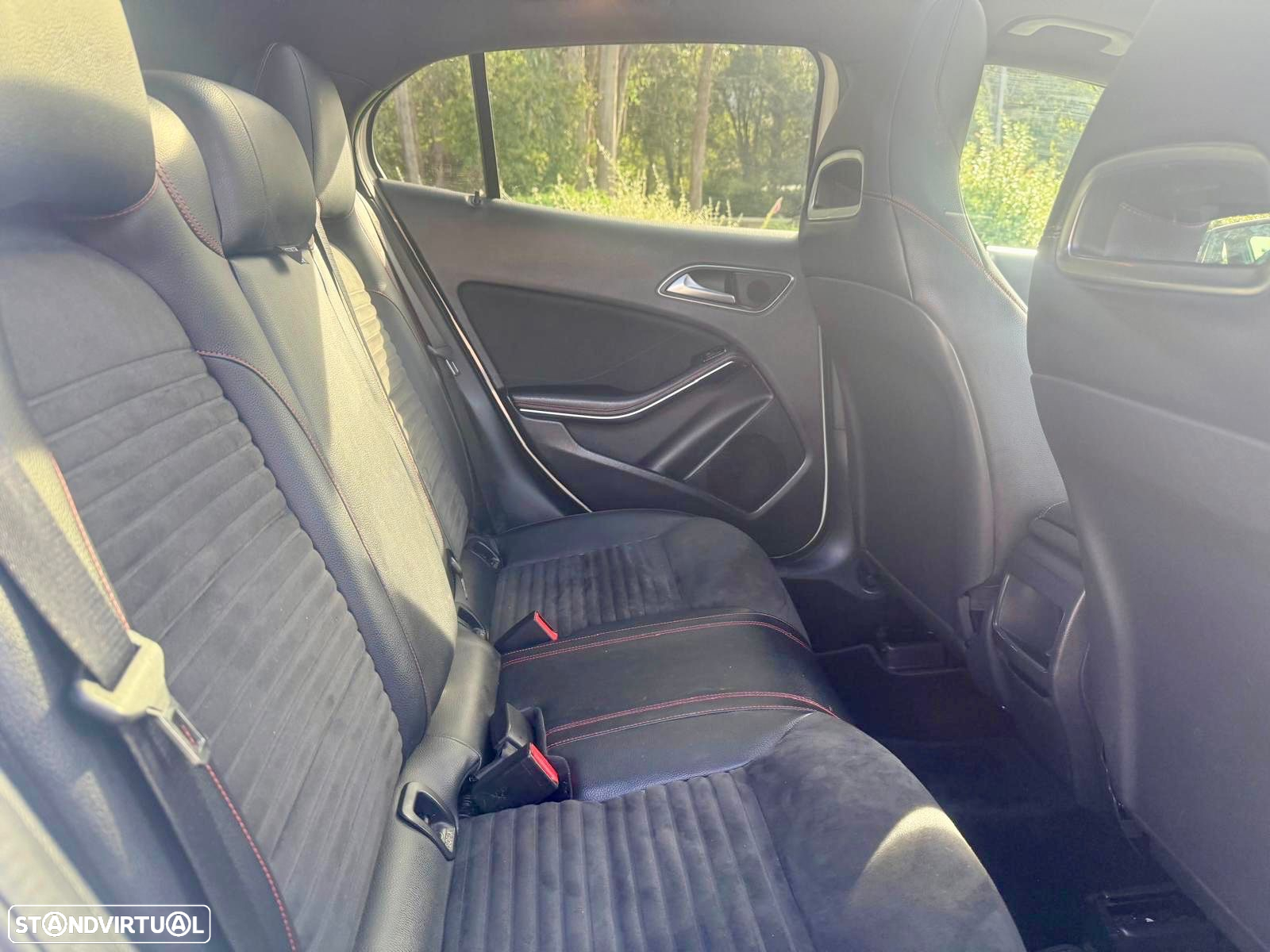 Mercedes-Benz GLA 220 CDi AMG Line 4-Matic - 9