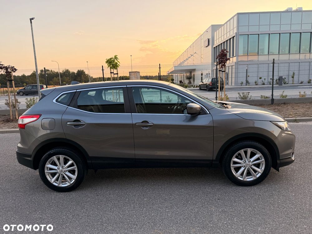 Nissan Qashqai 1.5 dCi Tekna - 9