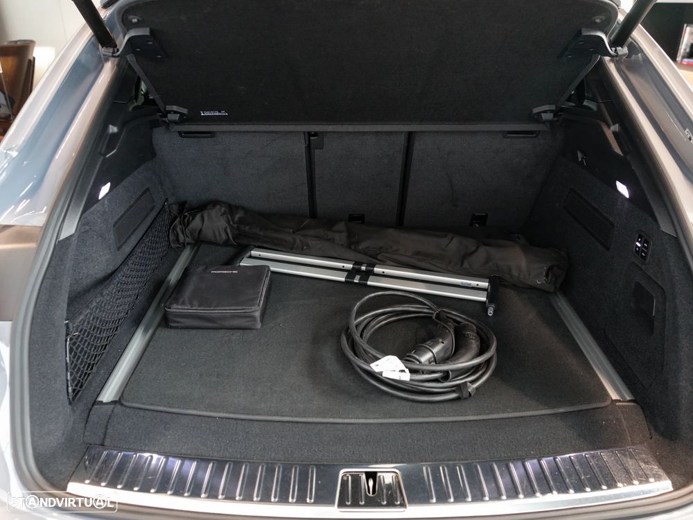 Porsche Cayenne Coupé E-Hybrid - 30