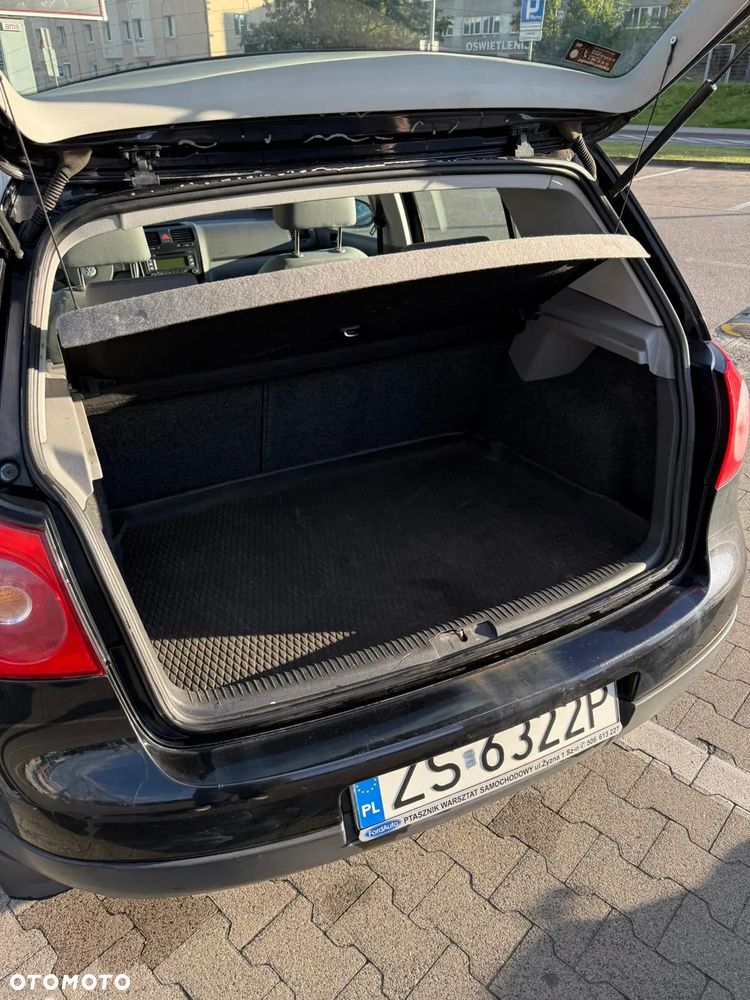 Volkswagen Golf V 1.9 TDI Trendline - 11