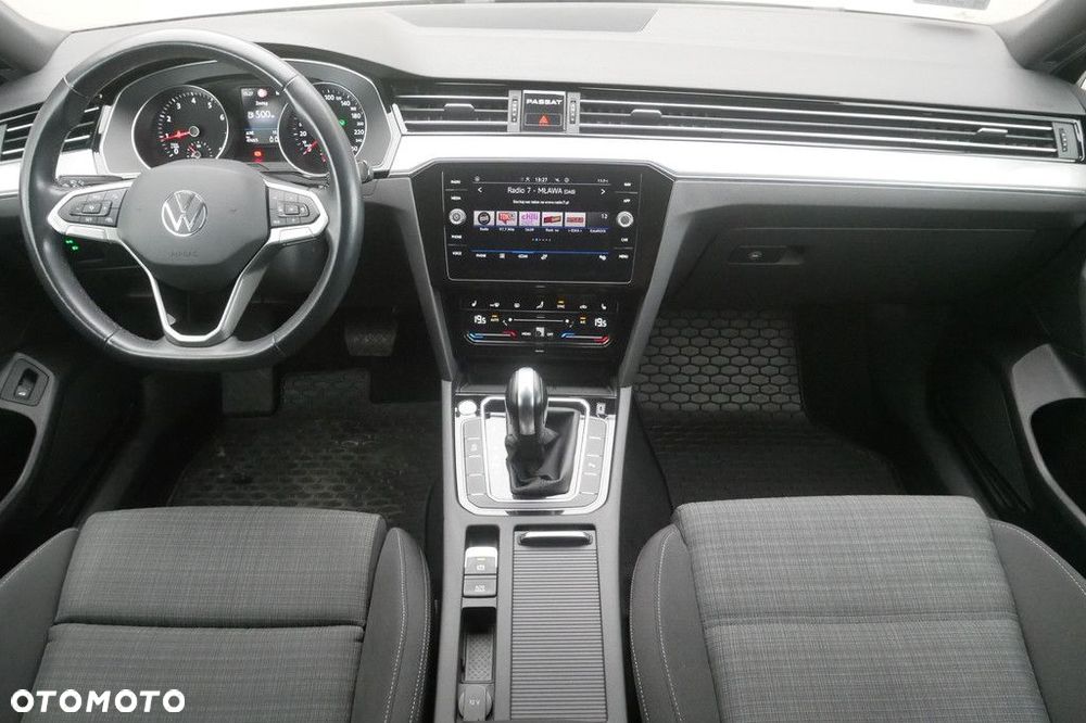 Volkswagen Passat 2.0 TSI Business DSG - 8