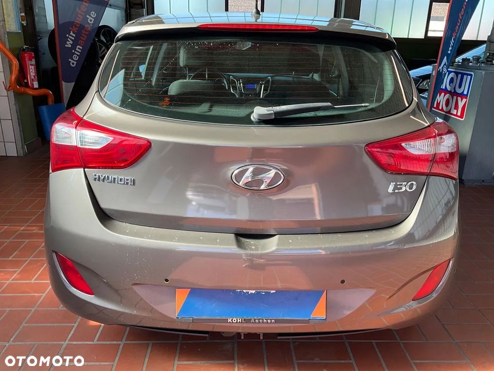 Hyundai i30 1.4 Classic - 10