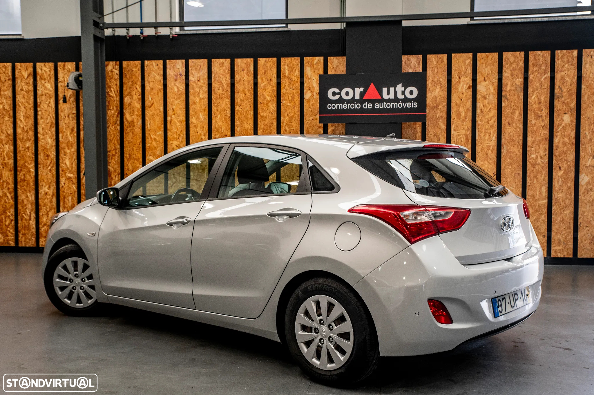 Hyundai i30 1.6 CRDI Blue Comfort - 11