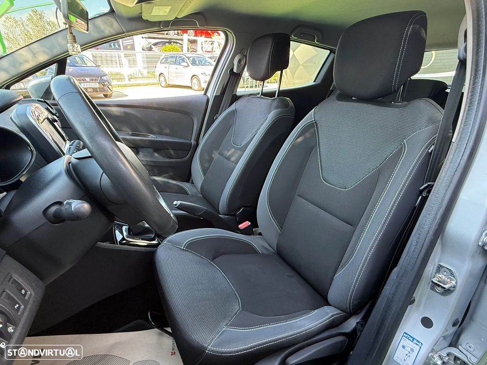 Renault Clio 1.5 dCi Limited EDC - 11