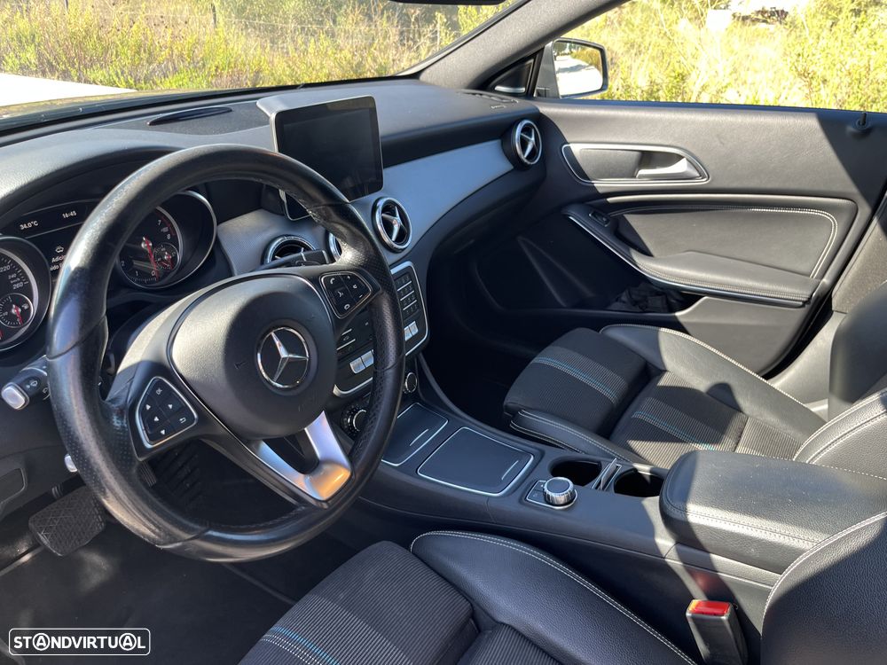 Mercedes-Benz CLA 180 - 8