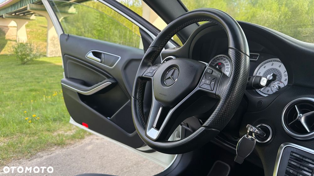 Mercedes-Benz Klasa A 180 7G-DCT SCORE - 27